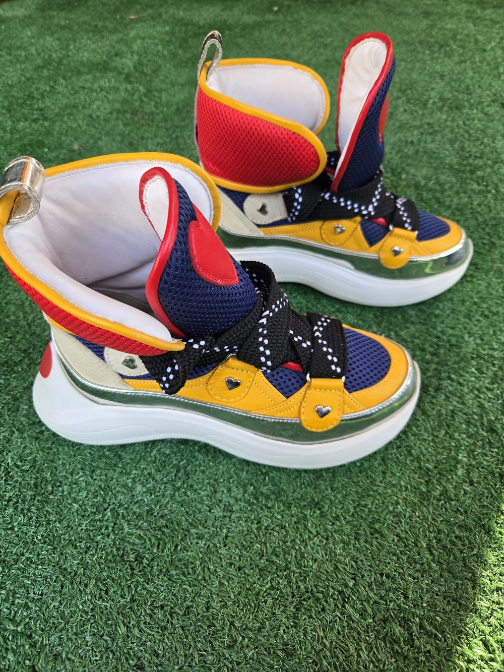 Love Moschino women's sneakers featuring a vibrant color-block design - Picture 2 of 7